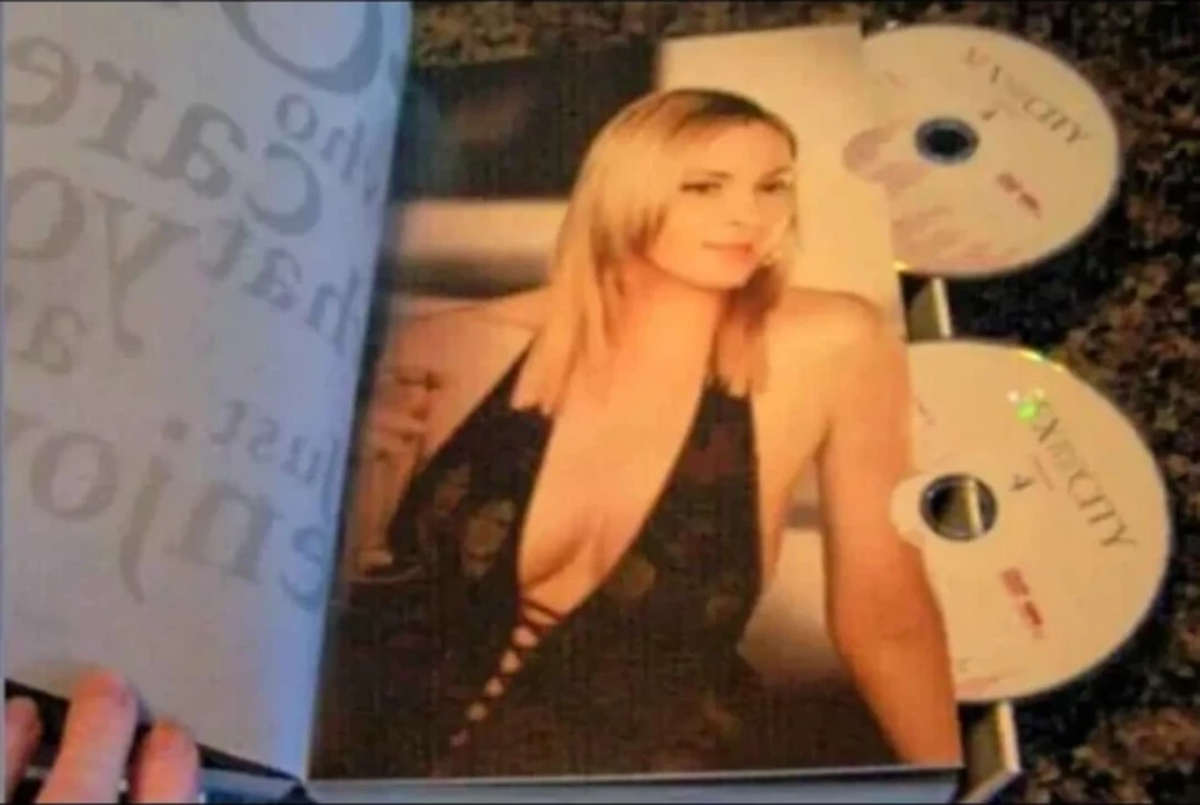 Sex and the City The Complete Collectors DVD Box Set - photo 4