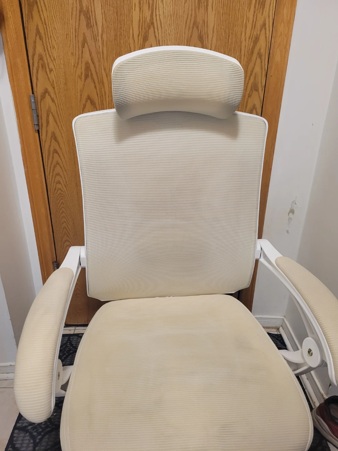 Ergonomic Office Chair - Cream Mesh