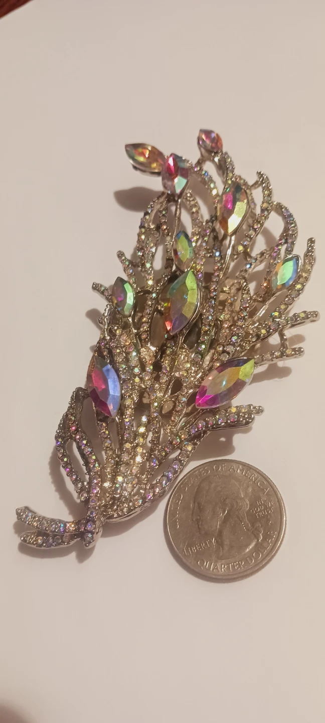 Beautiful Large Sparkling Rhinestone Flower Brooch