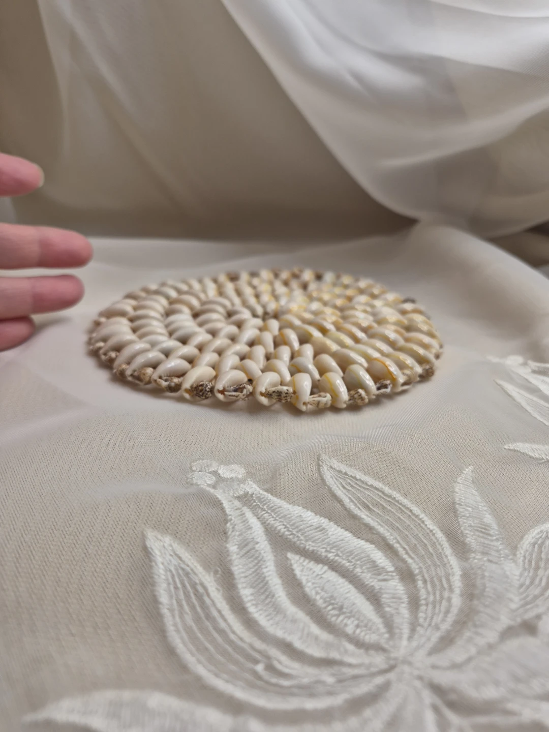 5 3/4" Round Cowry Shell Hotpad, Trivet, Table Decor - photo 5