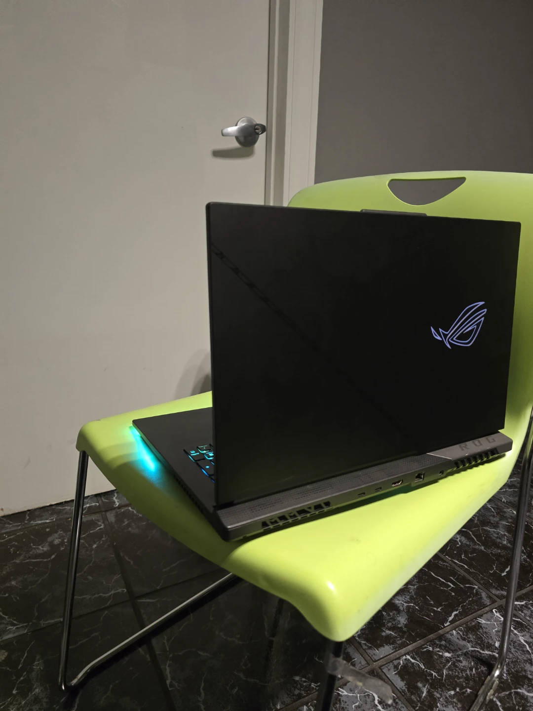 ASUS ROG Strix Scar 17 G733PZ-XS97 - photo 3