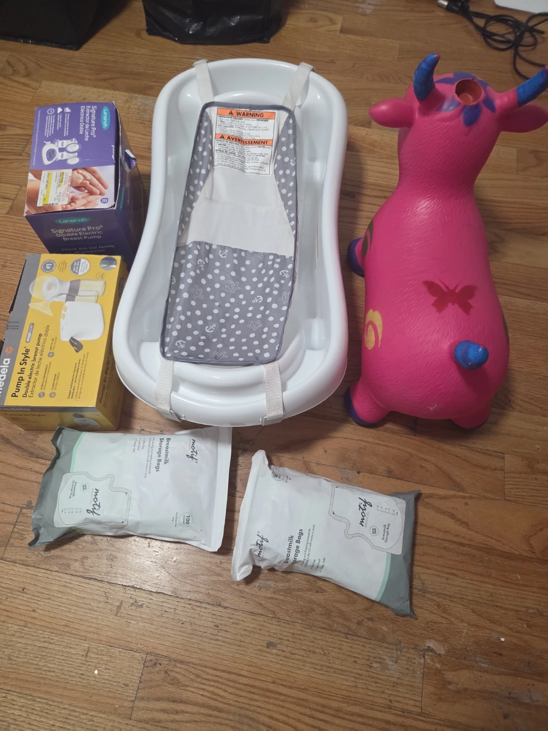Baby Bath Tub and Accessories Bundle