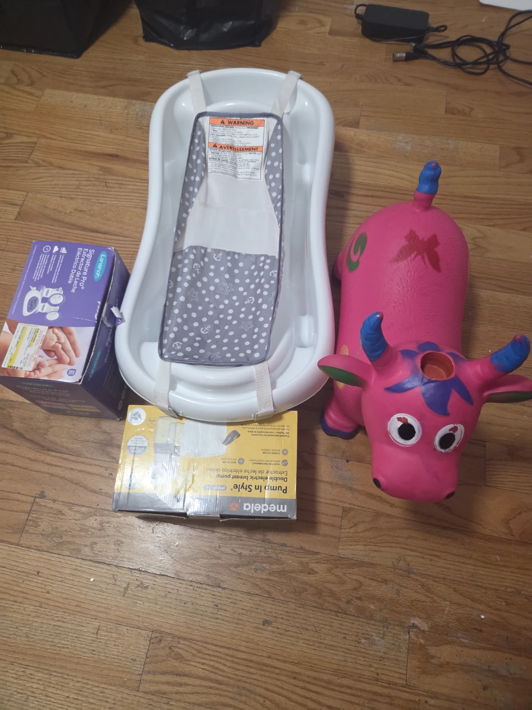 Baby Bath Tub and Accessories Bundle - photo 3
