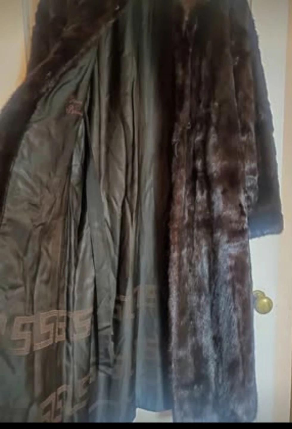 Women's Mink Fur Coat - photo 4