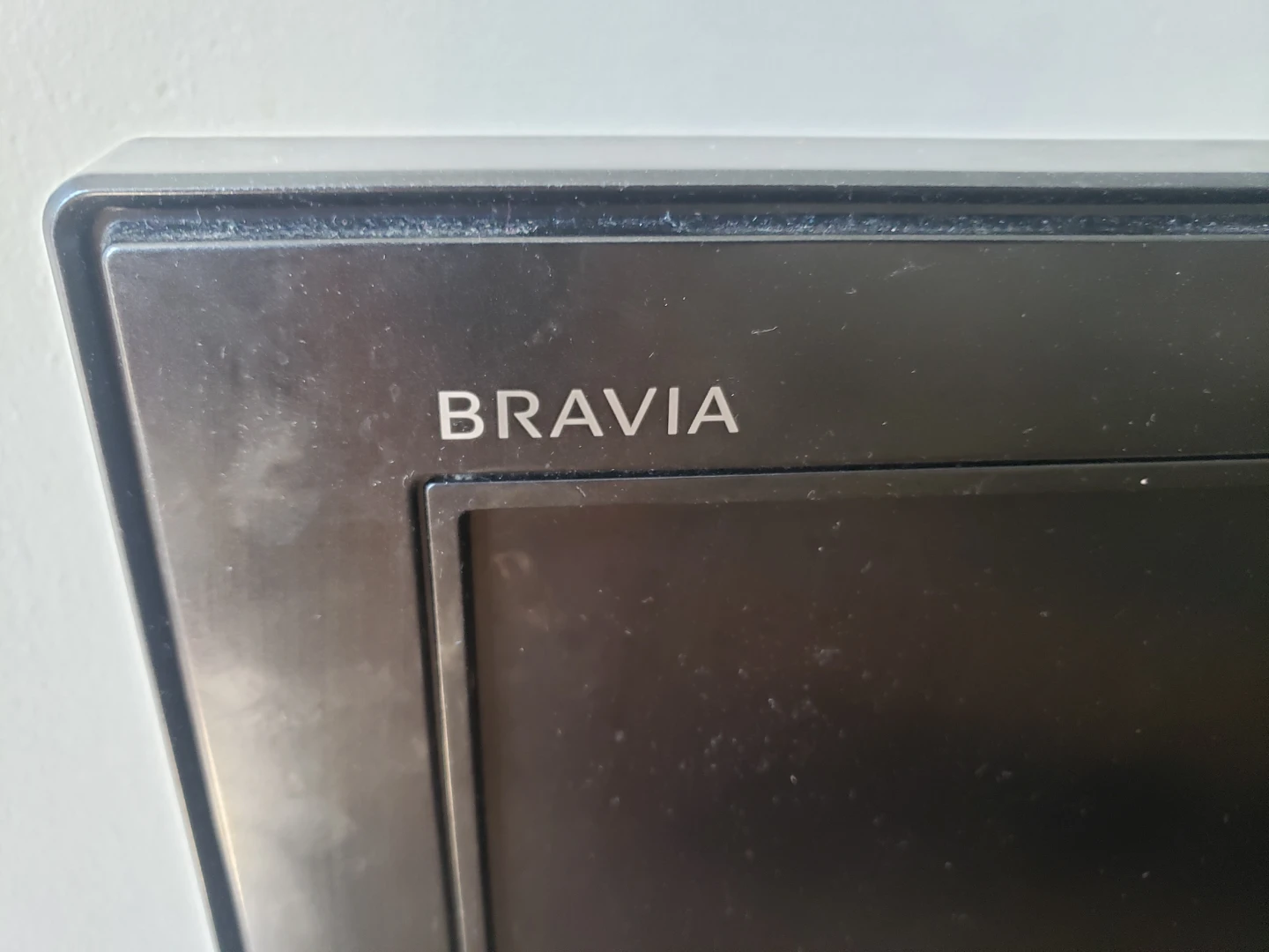 Sony Bravia 2 HDMI HD TV - photo 3
