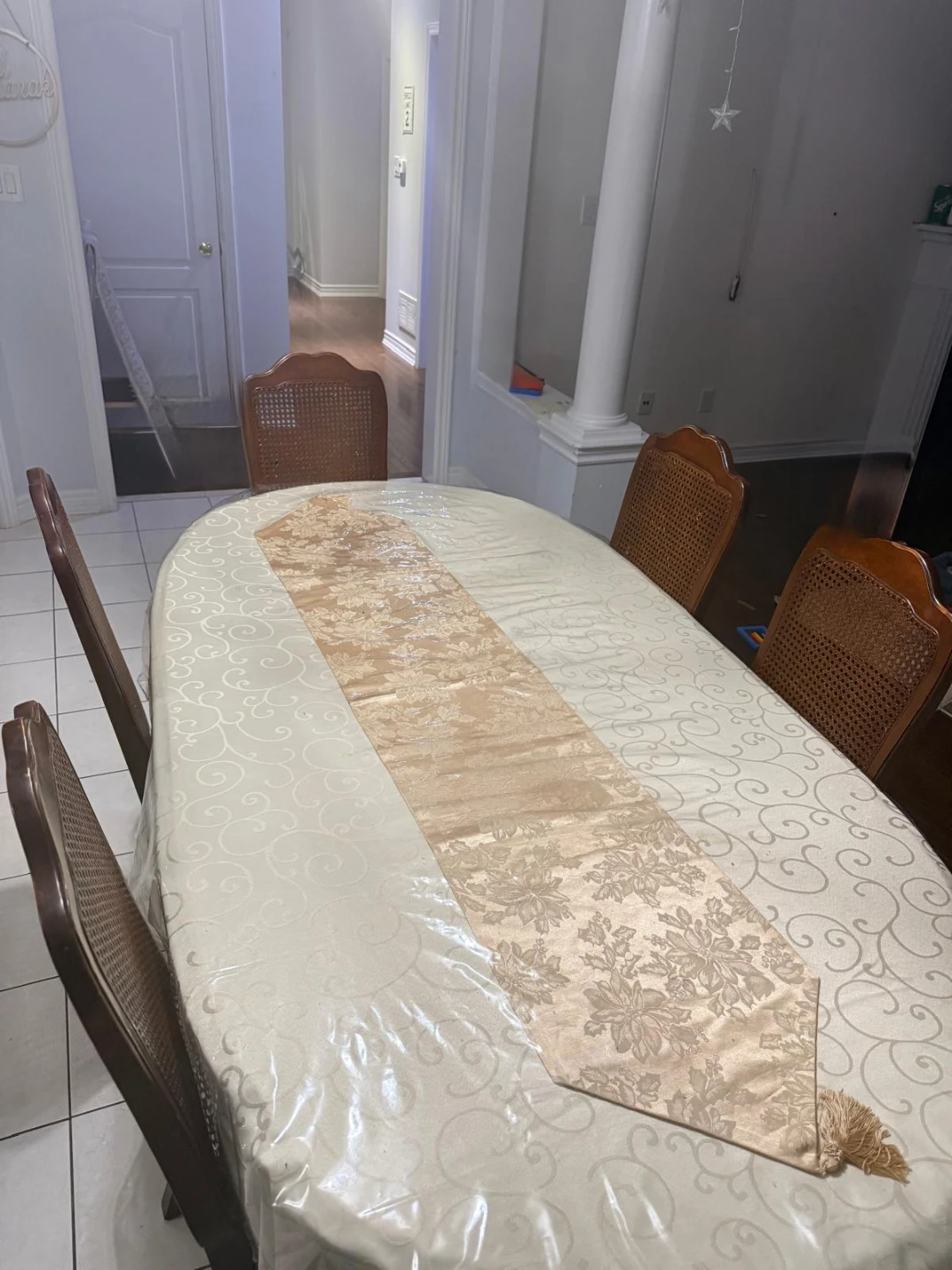 Dining Table with 5 chairs - photo 2