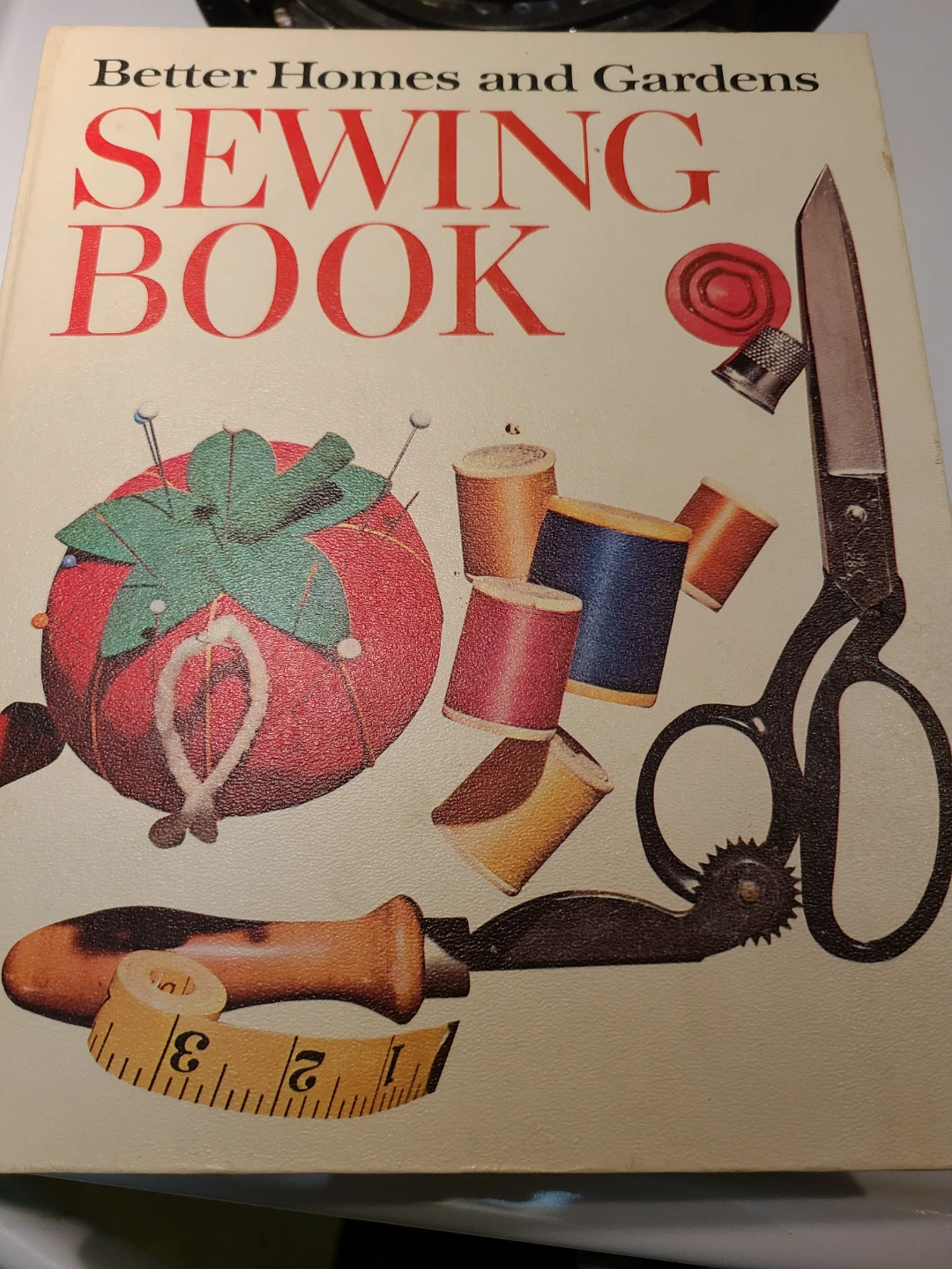 Better Homes and Gardens Sewing Book