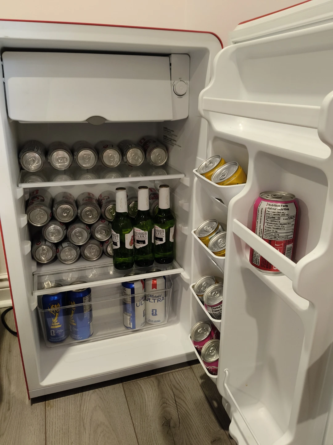 MasterChef Retro Mini Fridge - Red - photo 3