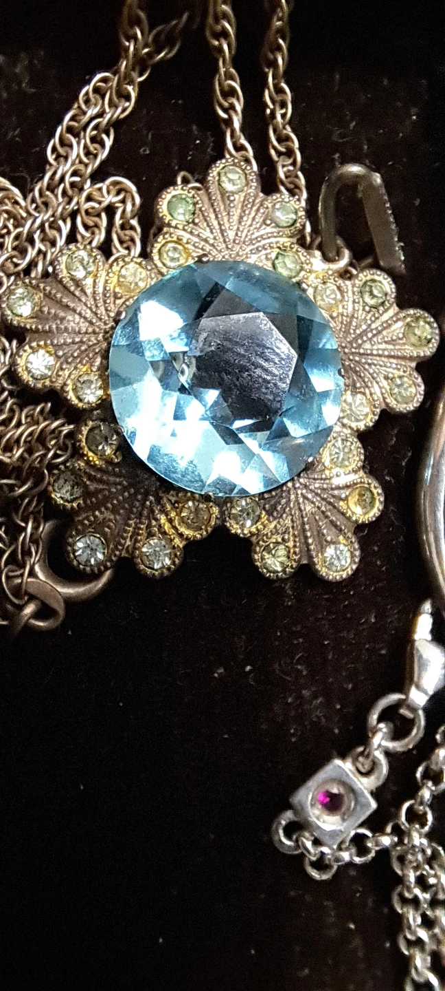 Vintage Blue Stone Pendant Necklace with Rhinestones