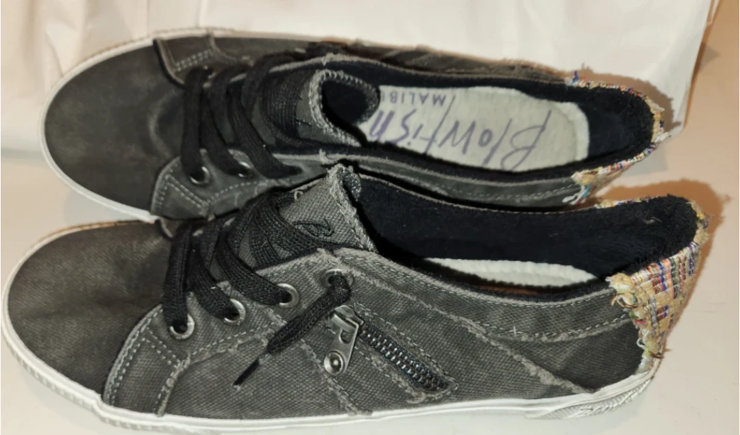 Blowfish Malibu Sneakers Size10 -Black Smoke Canvas. - photo 2