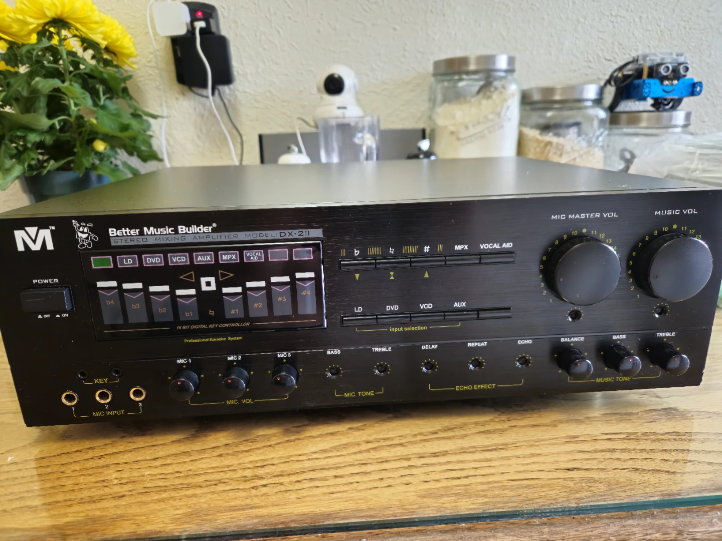 Better Music Builder DX-211 Stereo Mixing Digital Amplifier
