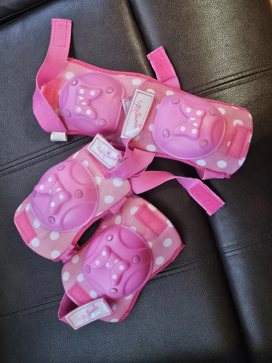 Girls Minnie Mouse Bike with Helmet and Pads - photo 3