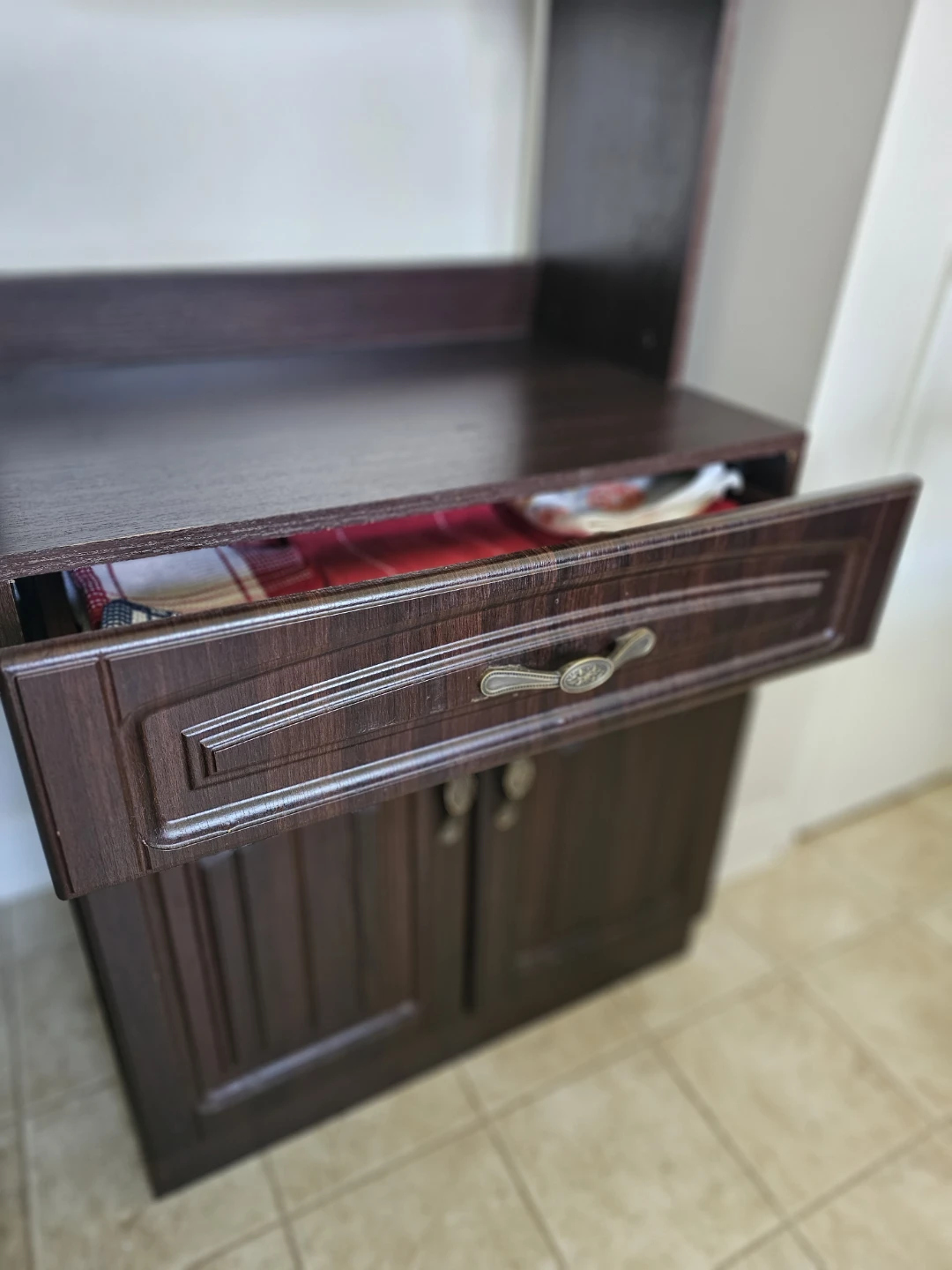 Dark Brown Kitchen Cabinet with Glass Doors - photo 5