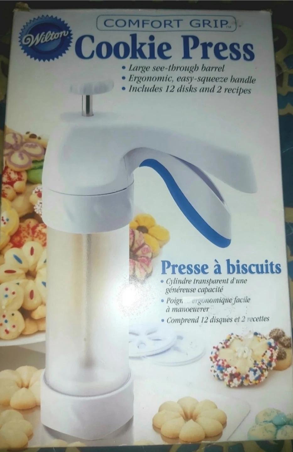 Wilton Comfort Grip Cookie Press with 12 Disks