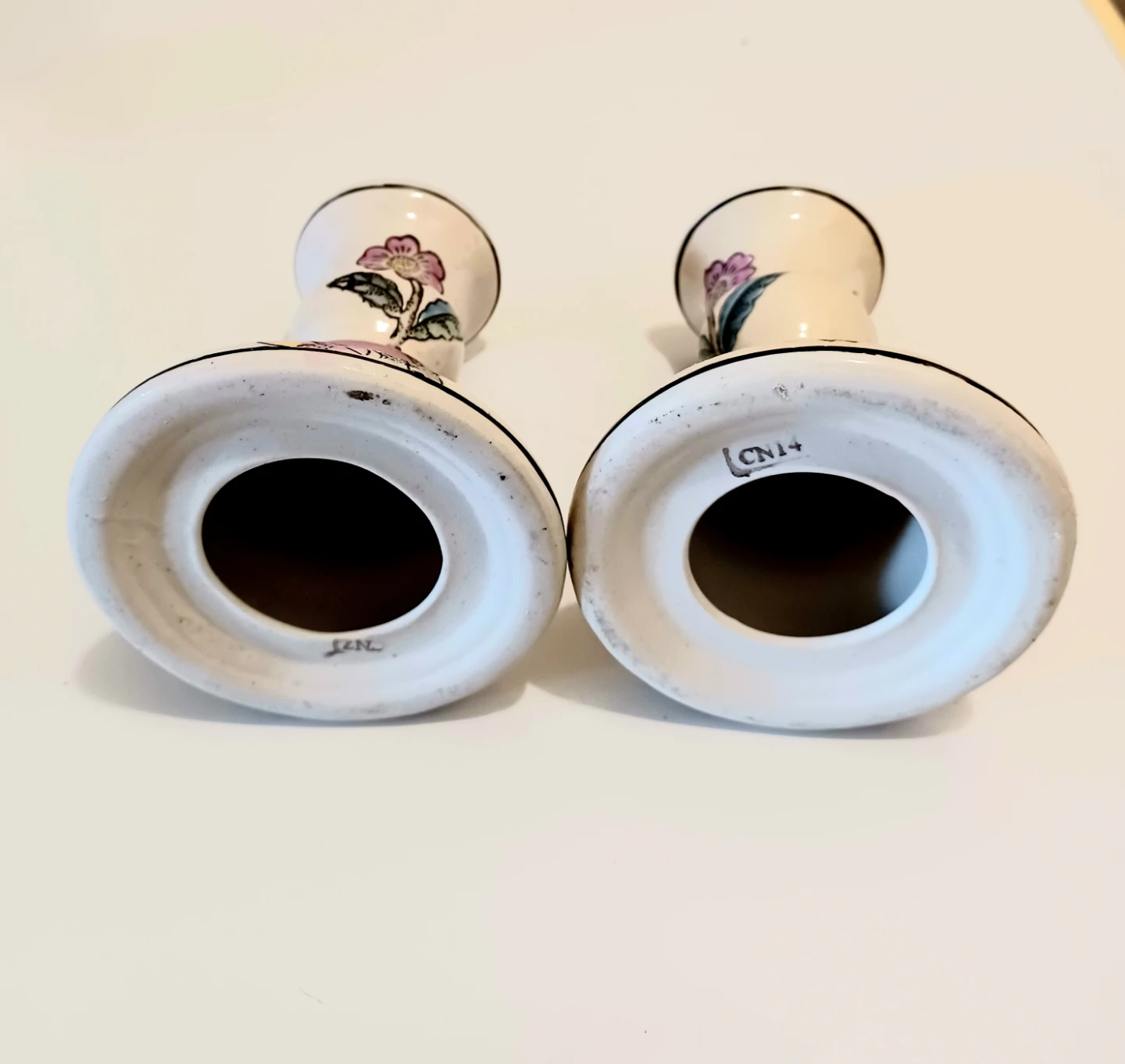 Vtg Chinoiserie SPI Hand Painted Candle Holders - photo 3