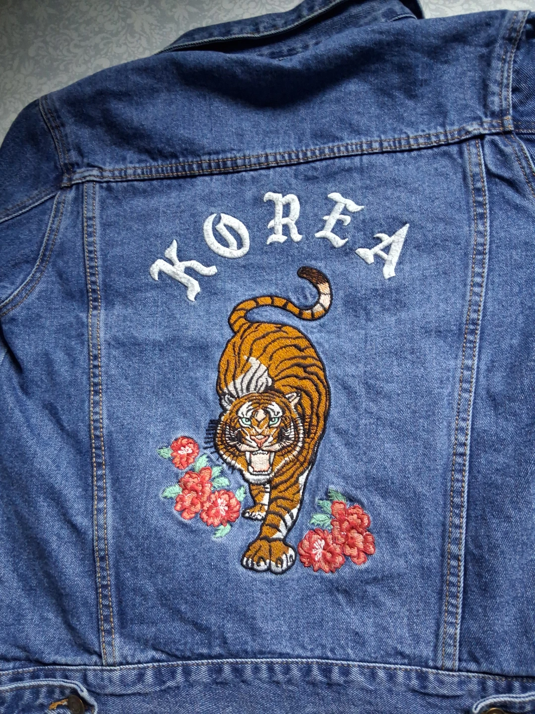 Forever 21 Denim Jacket - Tiger & Korea Embroidery - photo 4