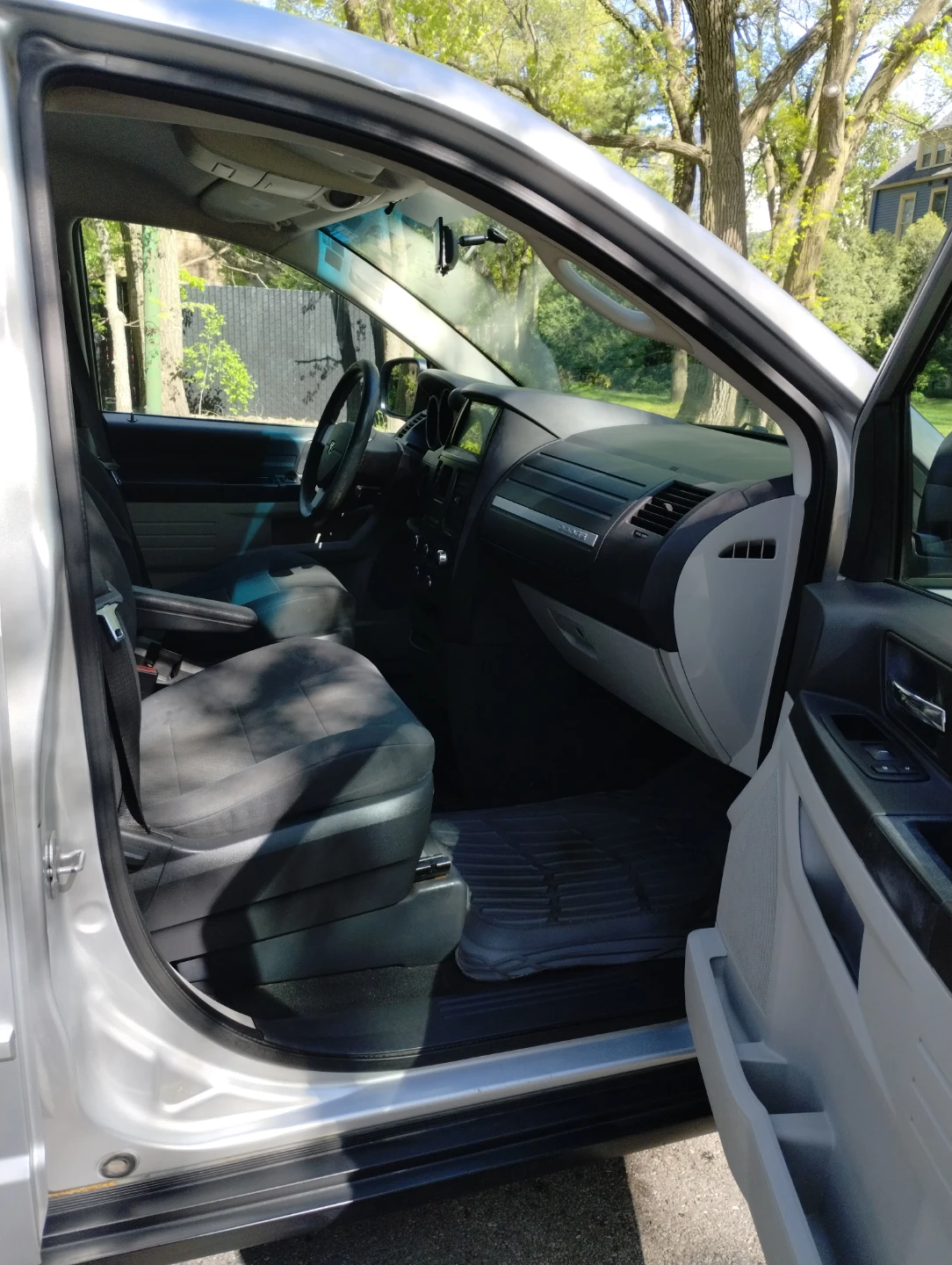 2009 Grand Caravan - photo 5