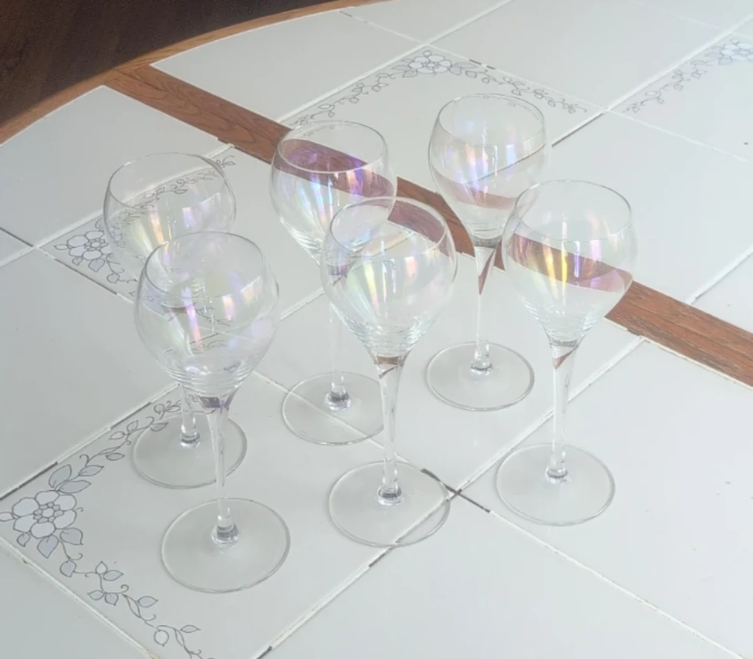 Set of 6 Iridescent Wine Glasses