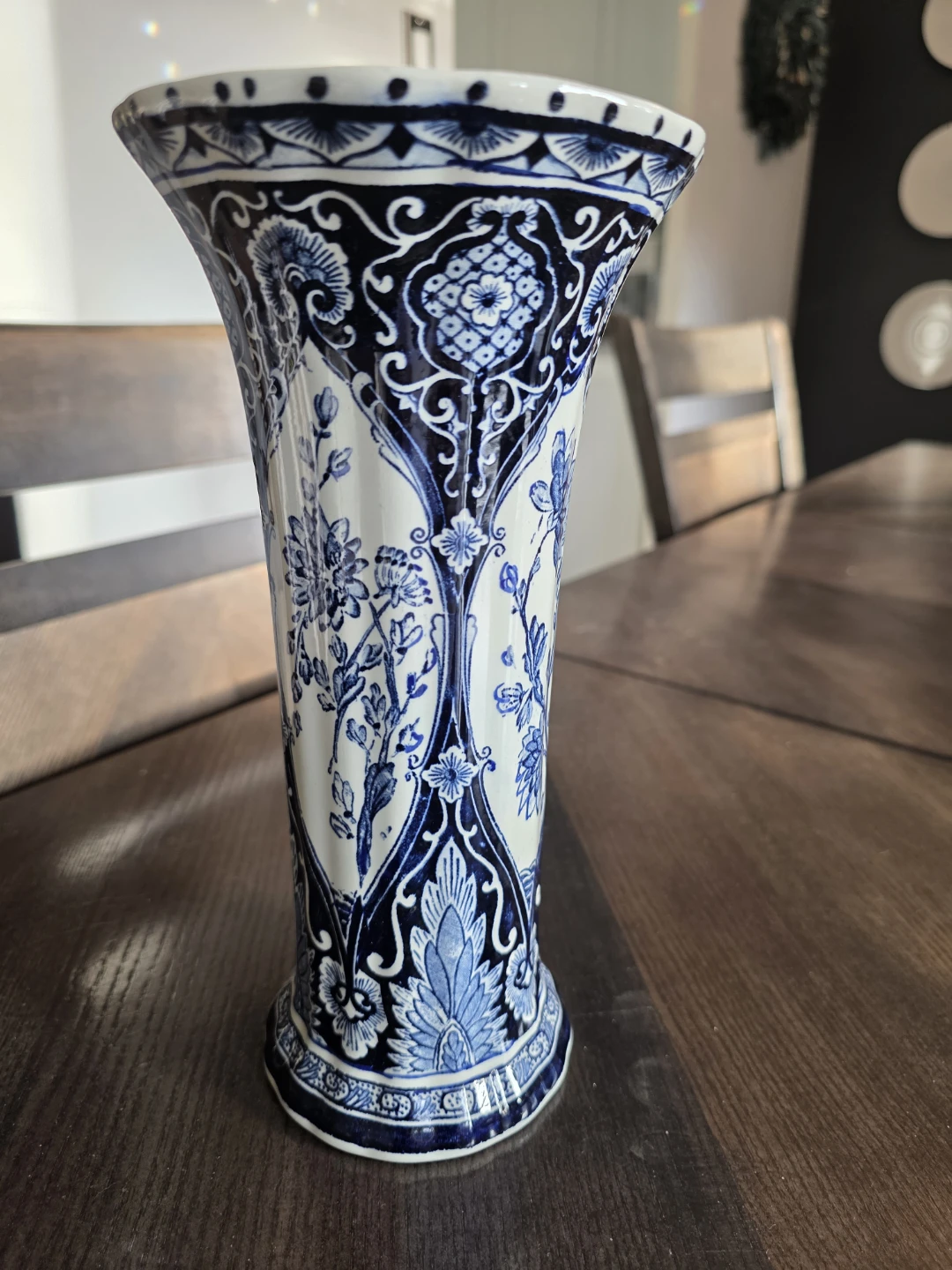 Delft blue trumpet vase