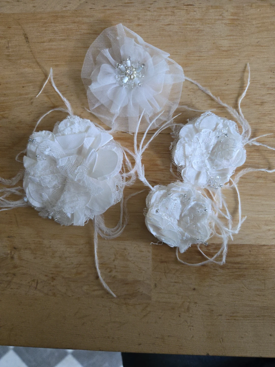 White Fabric Flower Embellishments with Feathers (Set of 4) - photo 2