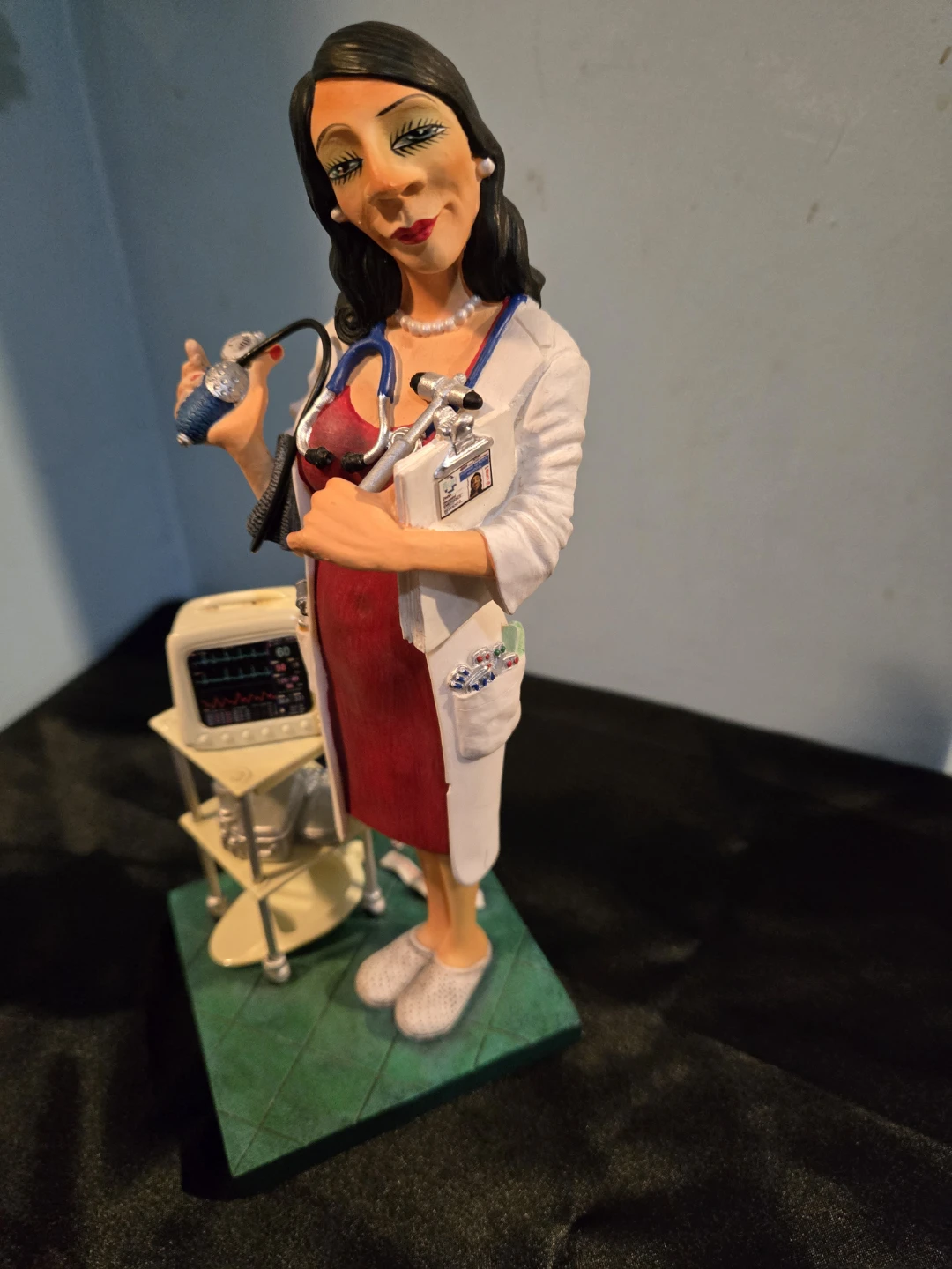 Guillermo Forchino  Doctor Figurine Special Edition - photo 3