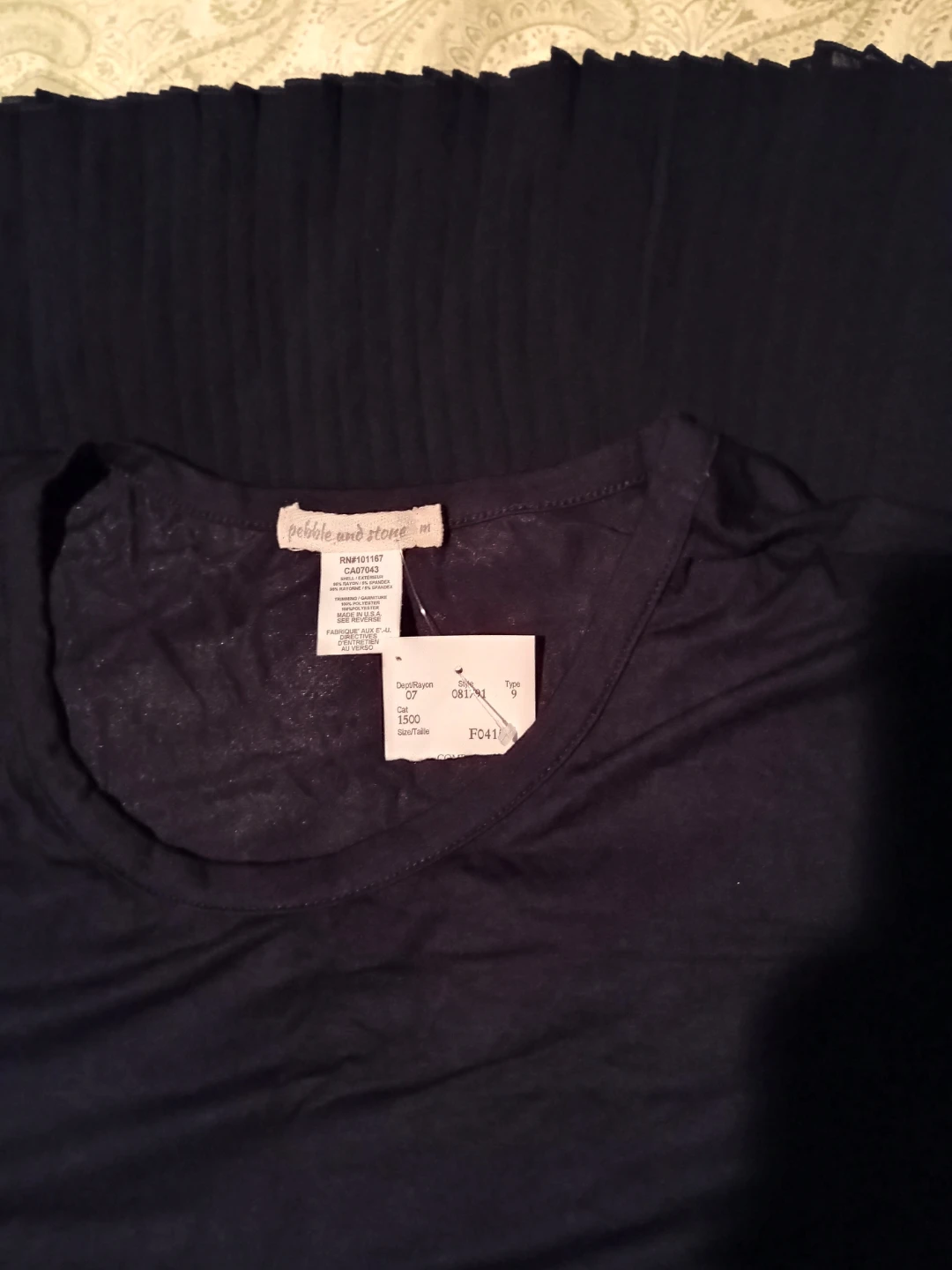 Pebble and Stone Black Pleated T-Shirt - photo 3