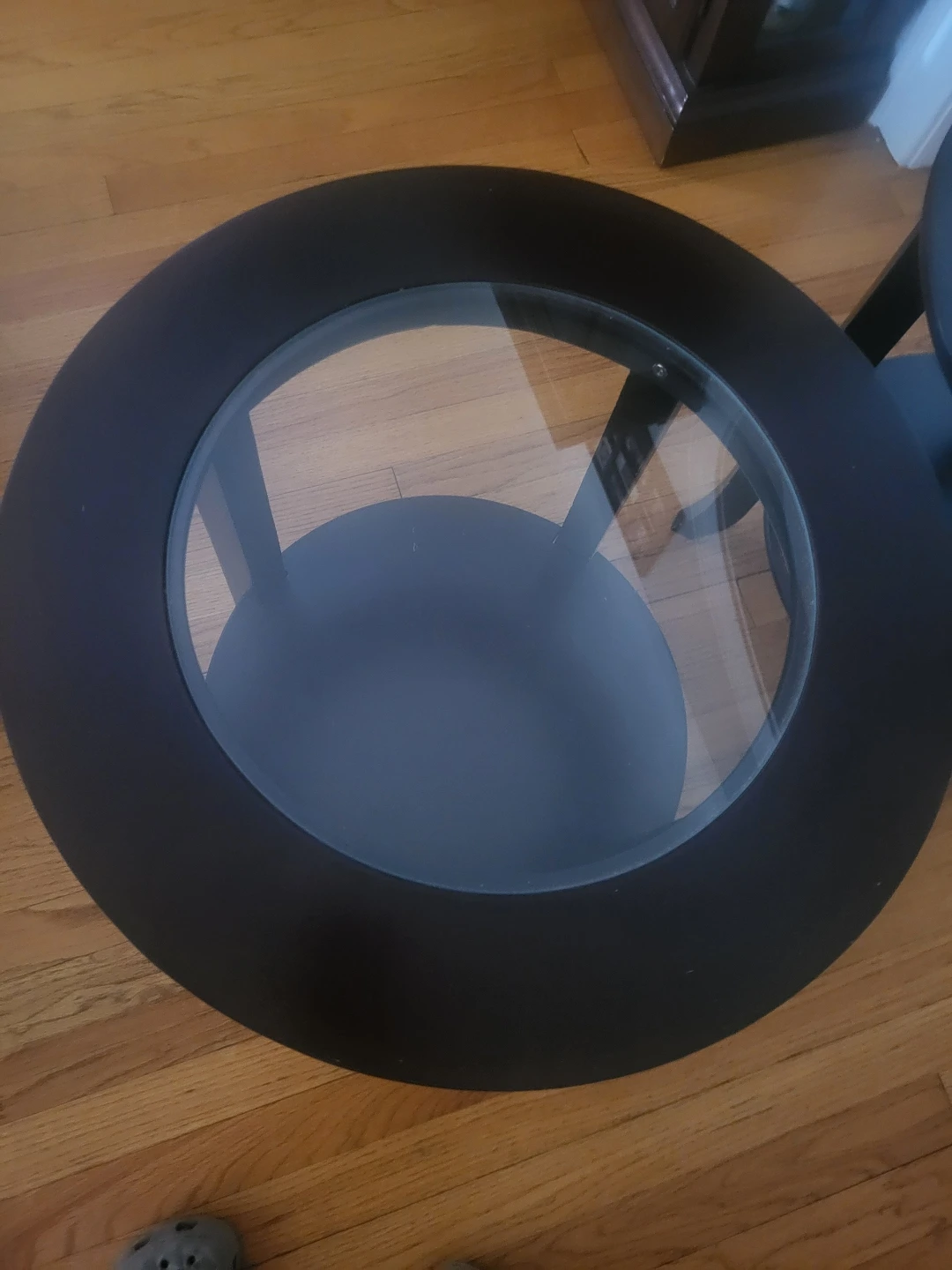 Set of 2 Round Side Tables with Glass Tops