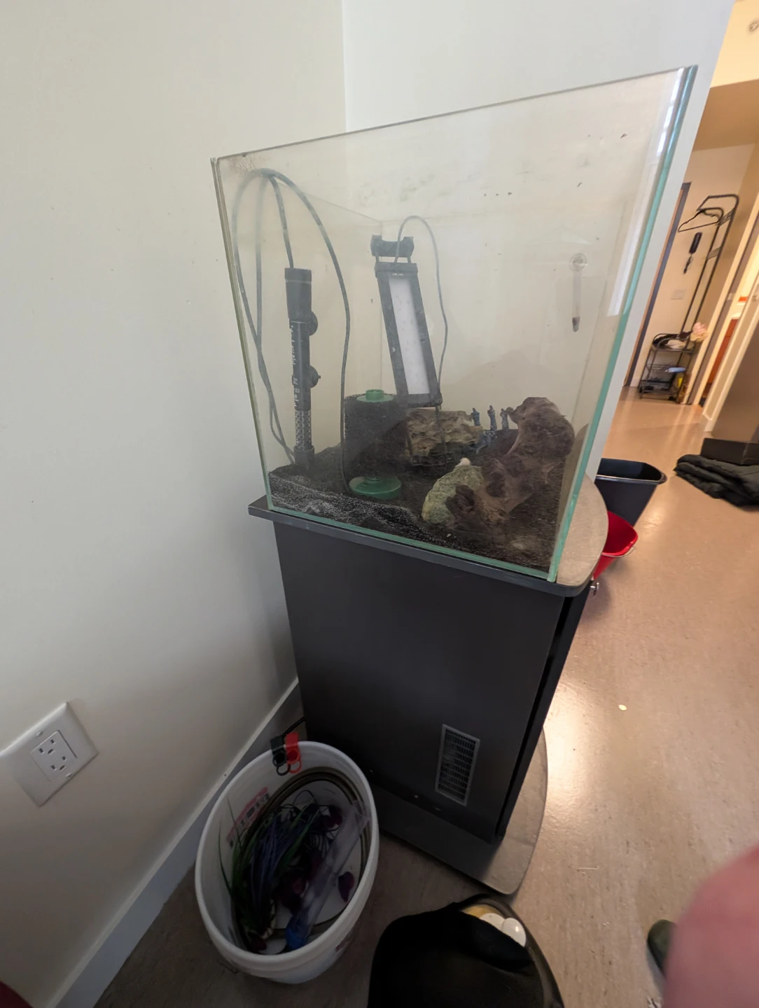 Just needs fish and water - photo 2