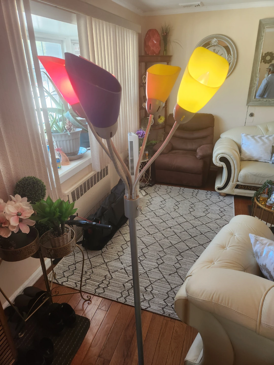 Set of  2 lamps 20$ each Multi-Head Floor Lamp with Colored