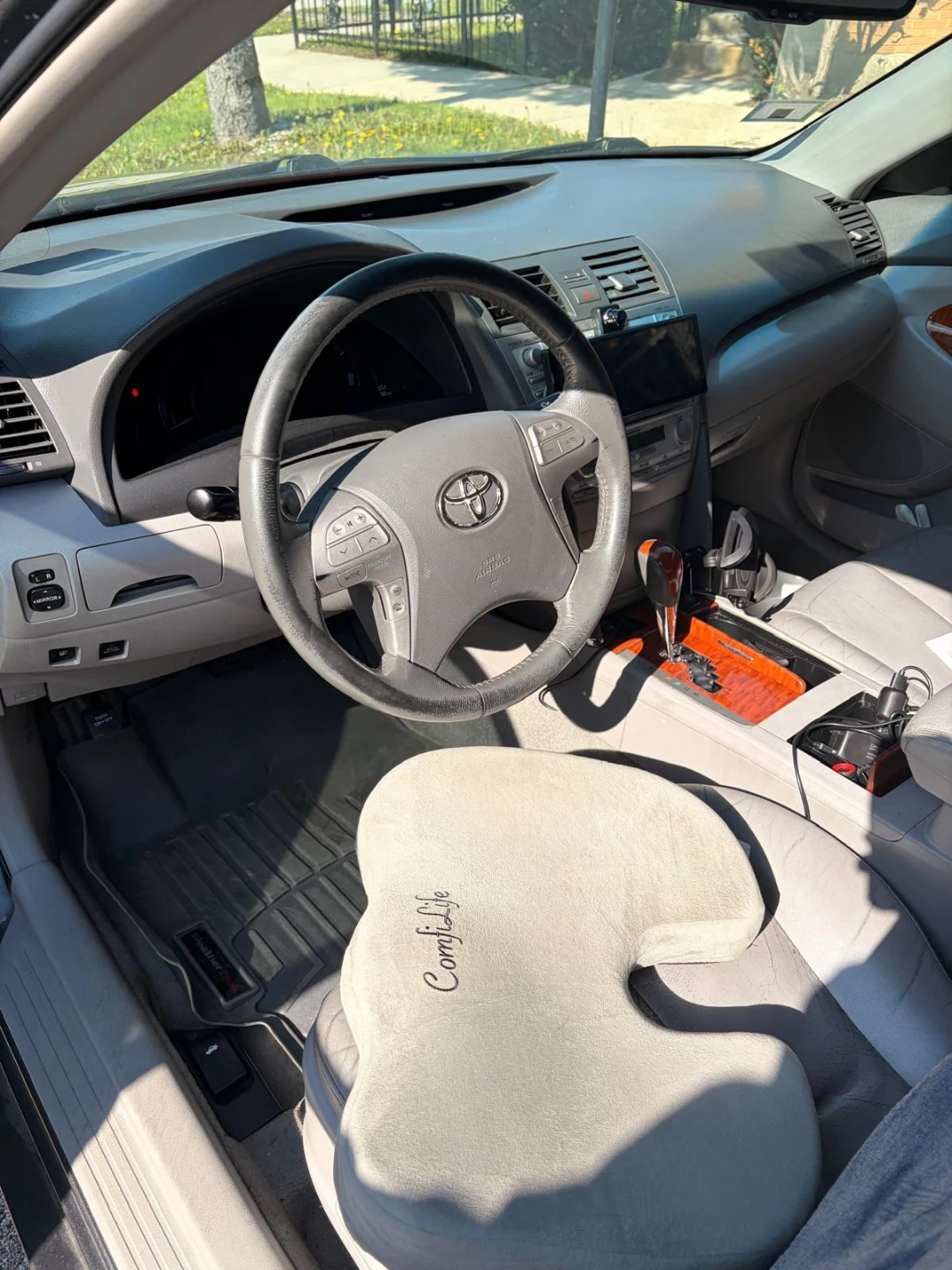 2011 Toyota Camry Hybrid Sedan - photo 3