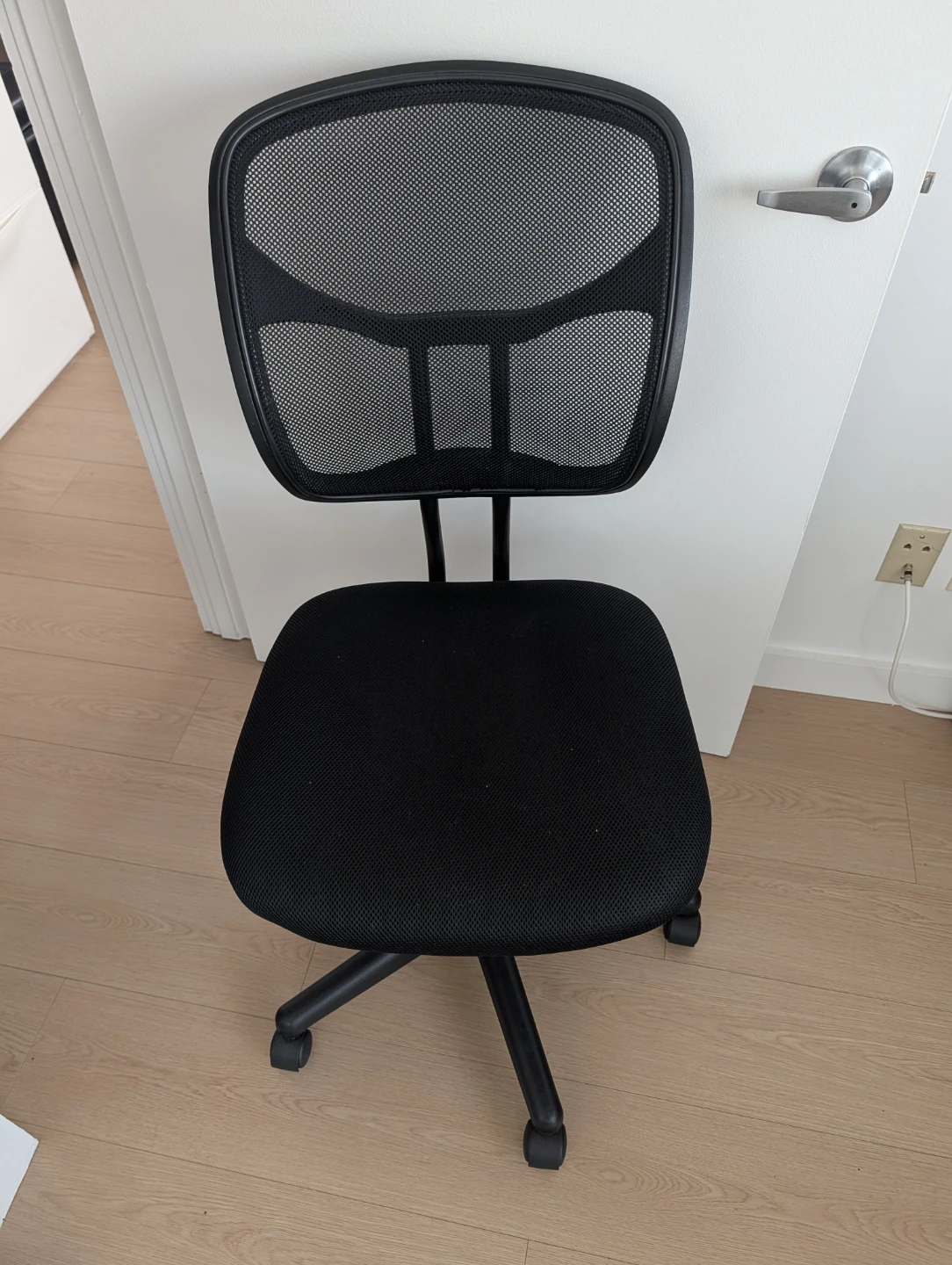 Amazon Basics Chair