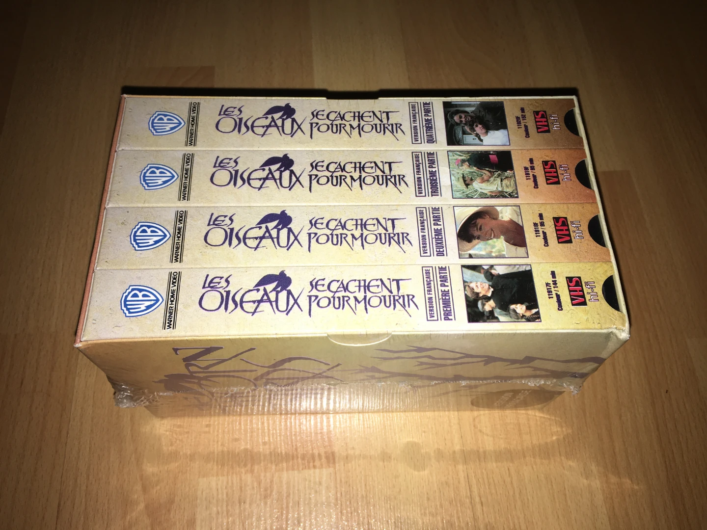 Sealed - French Edition VHS (4-Tape Set) - The Thorn Birds - photo 3