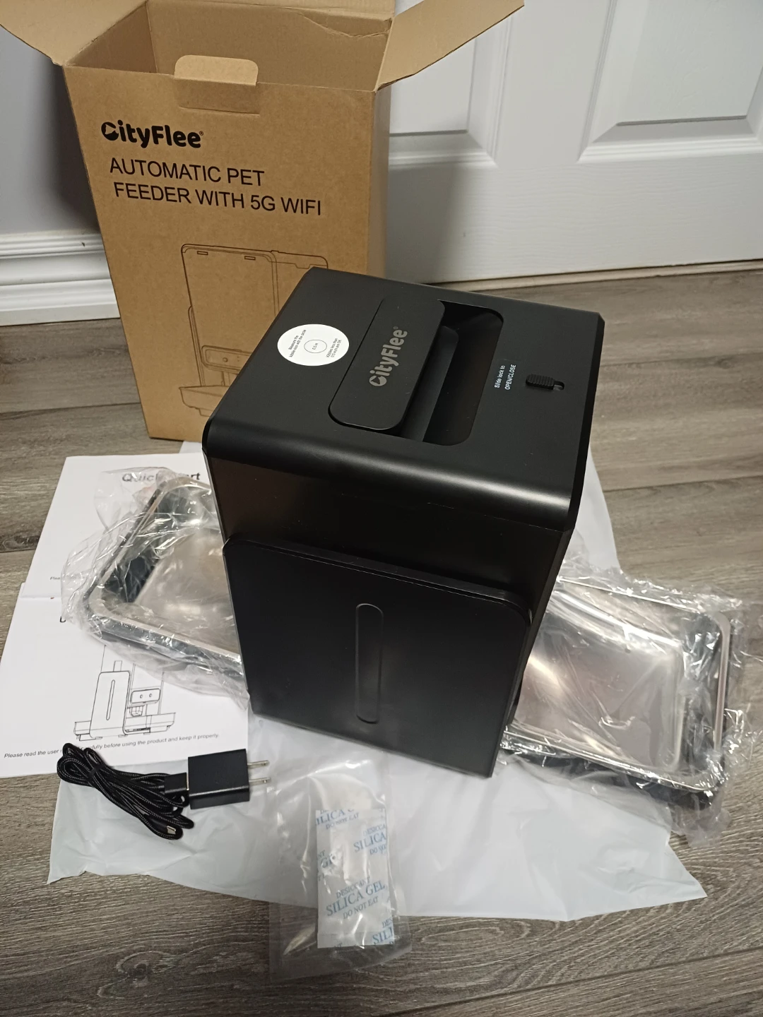 CityFlee Automatic Pet Feeder with 5G WiFi - photo 2