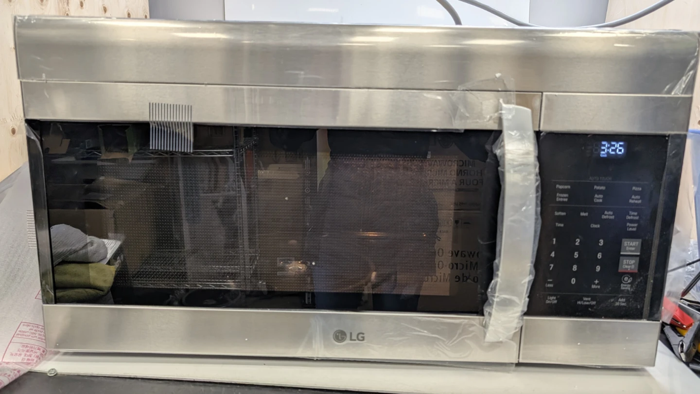 LG Microwave Oven LMV1751ST