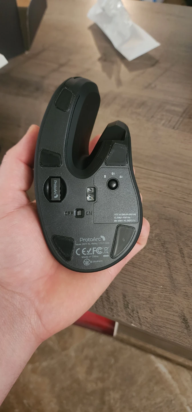 ProtoArc EM11 NL Ergonomic Vertical Mouse - Black - photo 3
