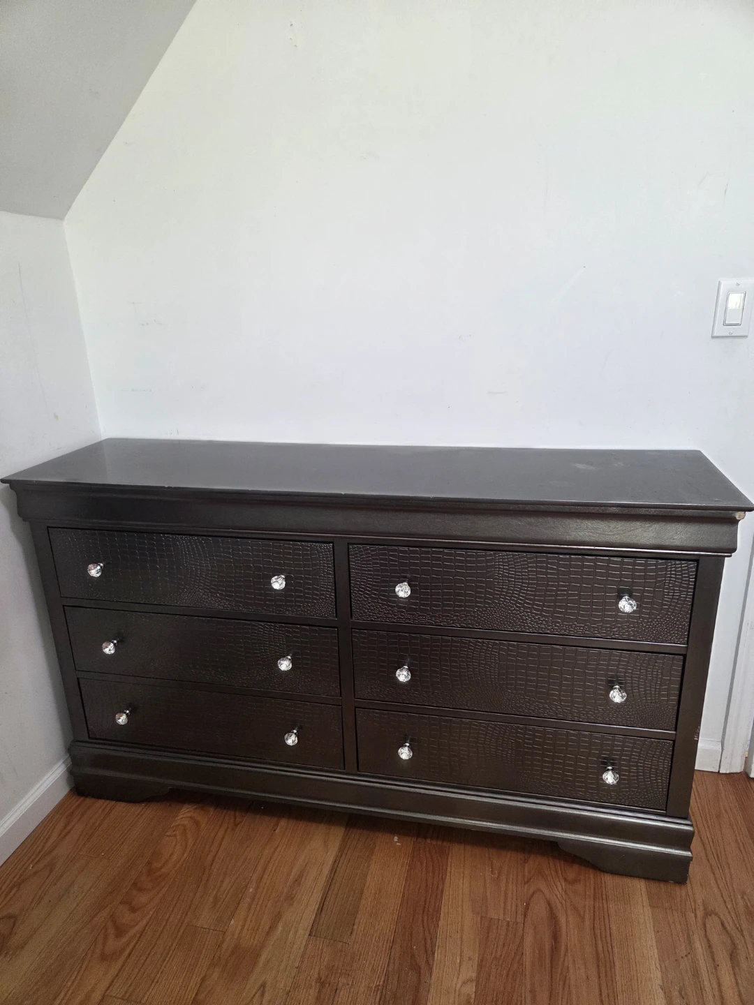 Dark Brown 6-Drawer Dresser with Crocodile Texture Fronts