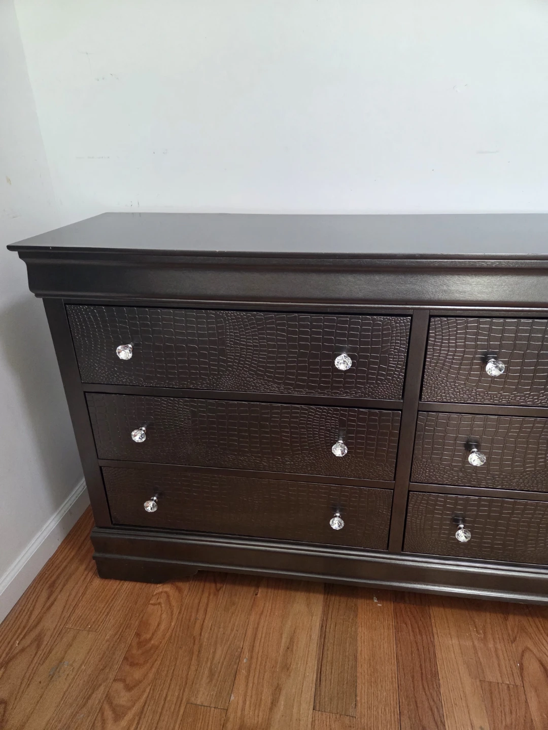 Dark Brown 6-Drawer Dresser with Crocodile Texture Fronts - photo 2