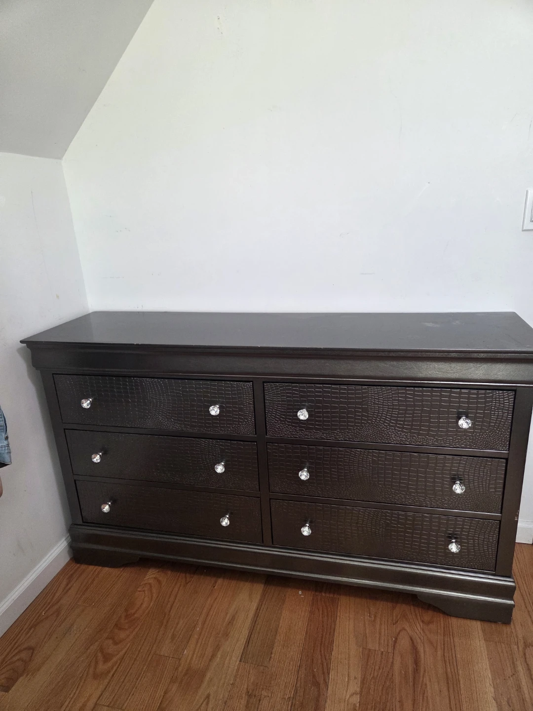 Dark Brown 6-Drawer Dresser with Crocodile Texture Fronts - photo 4