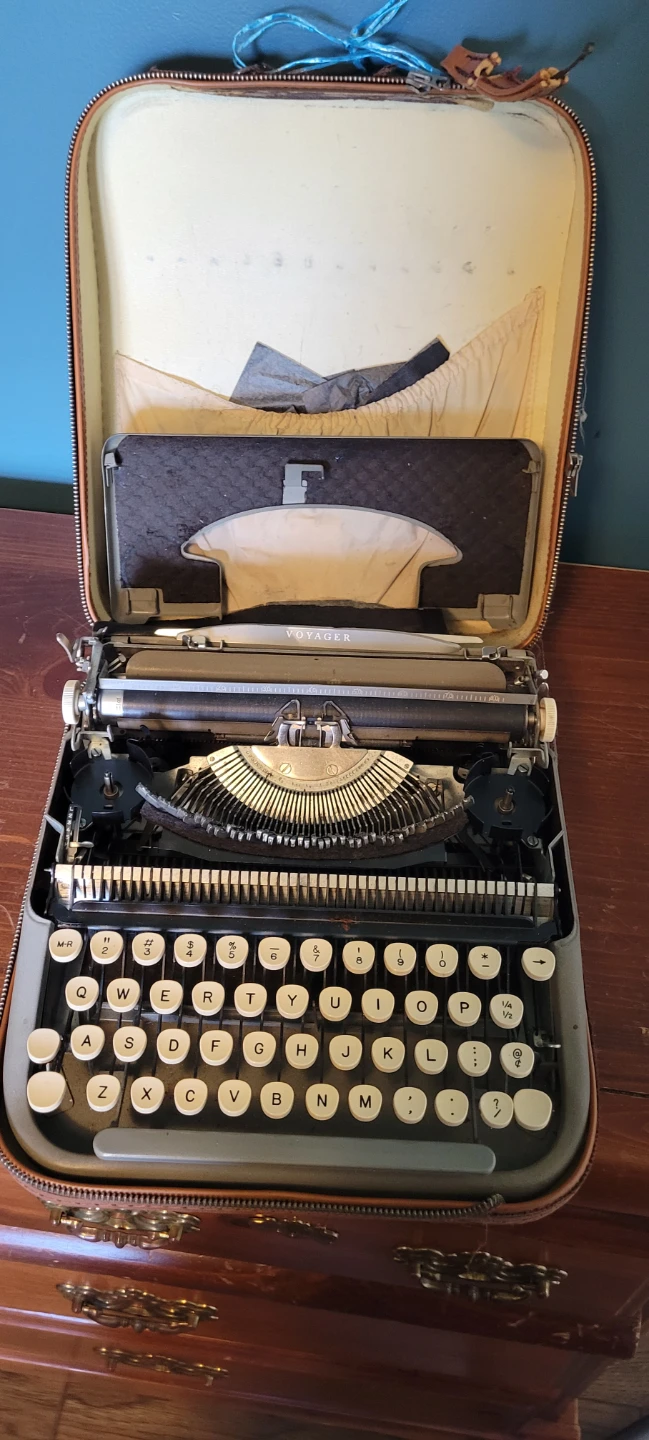Antique type writer - photo 2