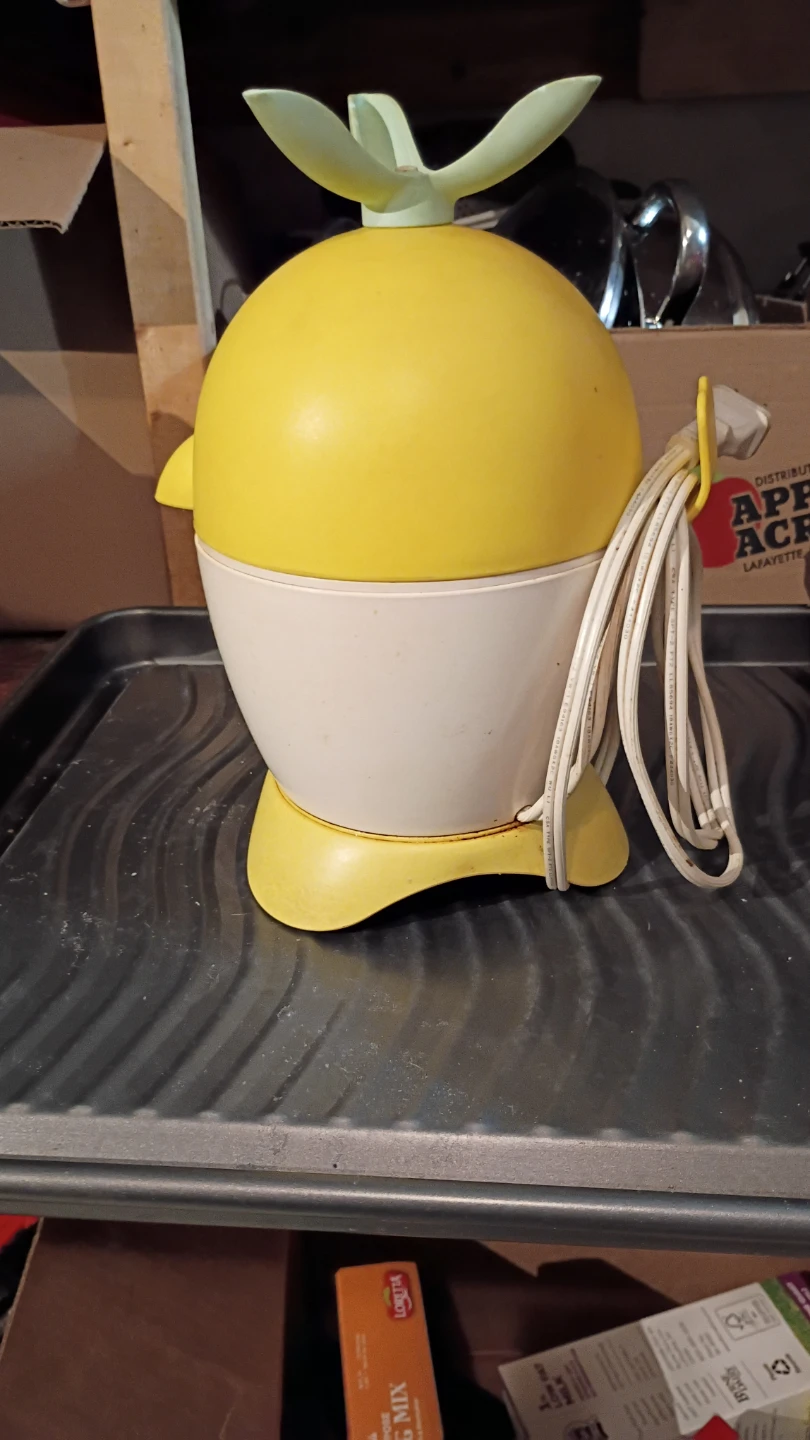 Maverick Electric Citrus Juicer - photo 3