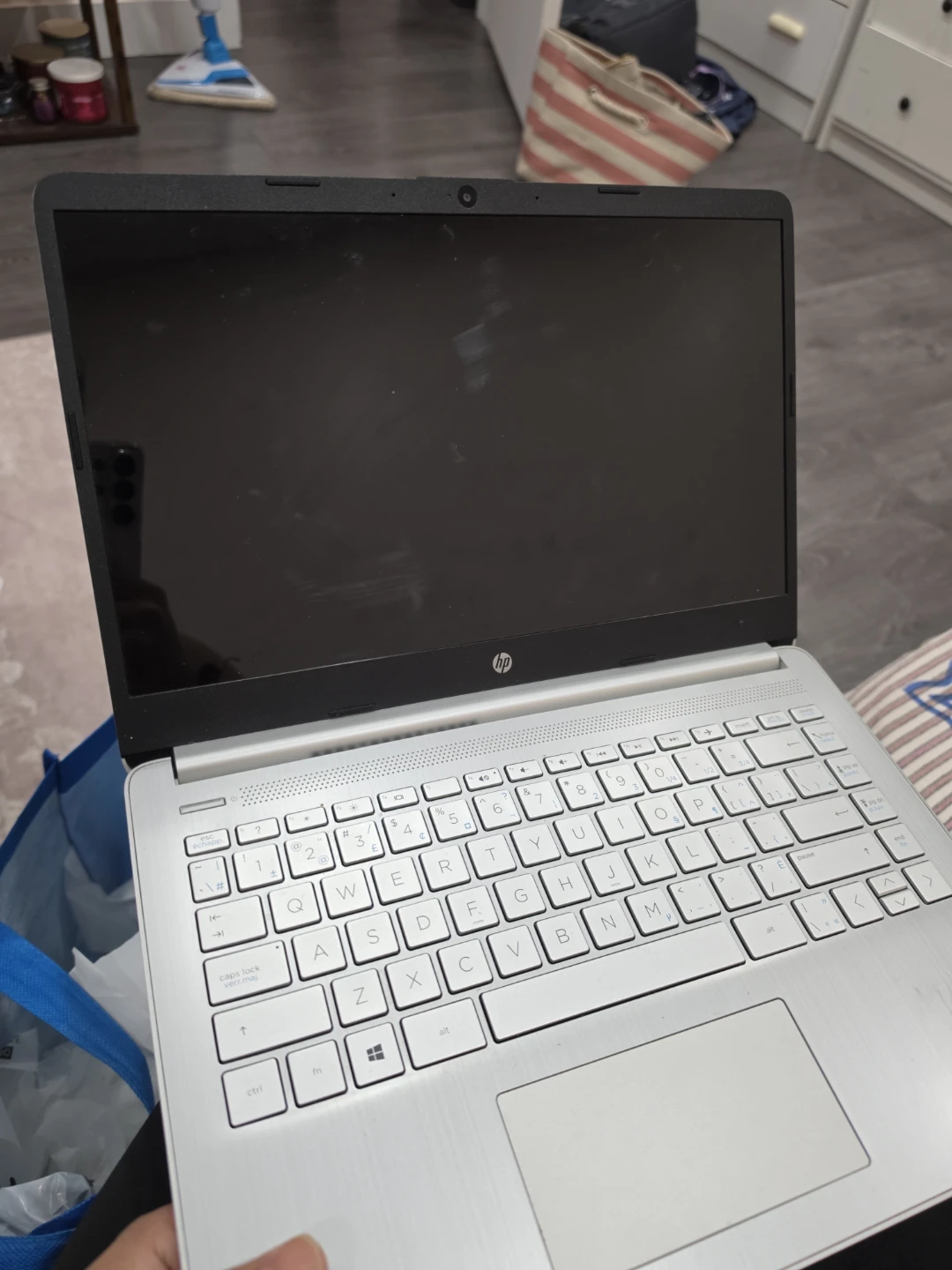 HP Laptop 14-fq0028ca - photo 2