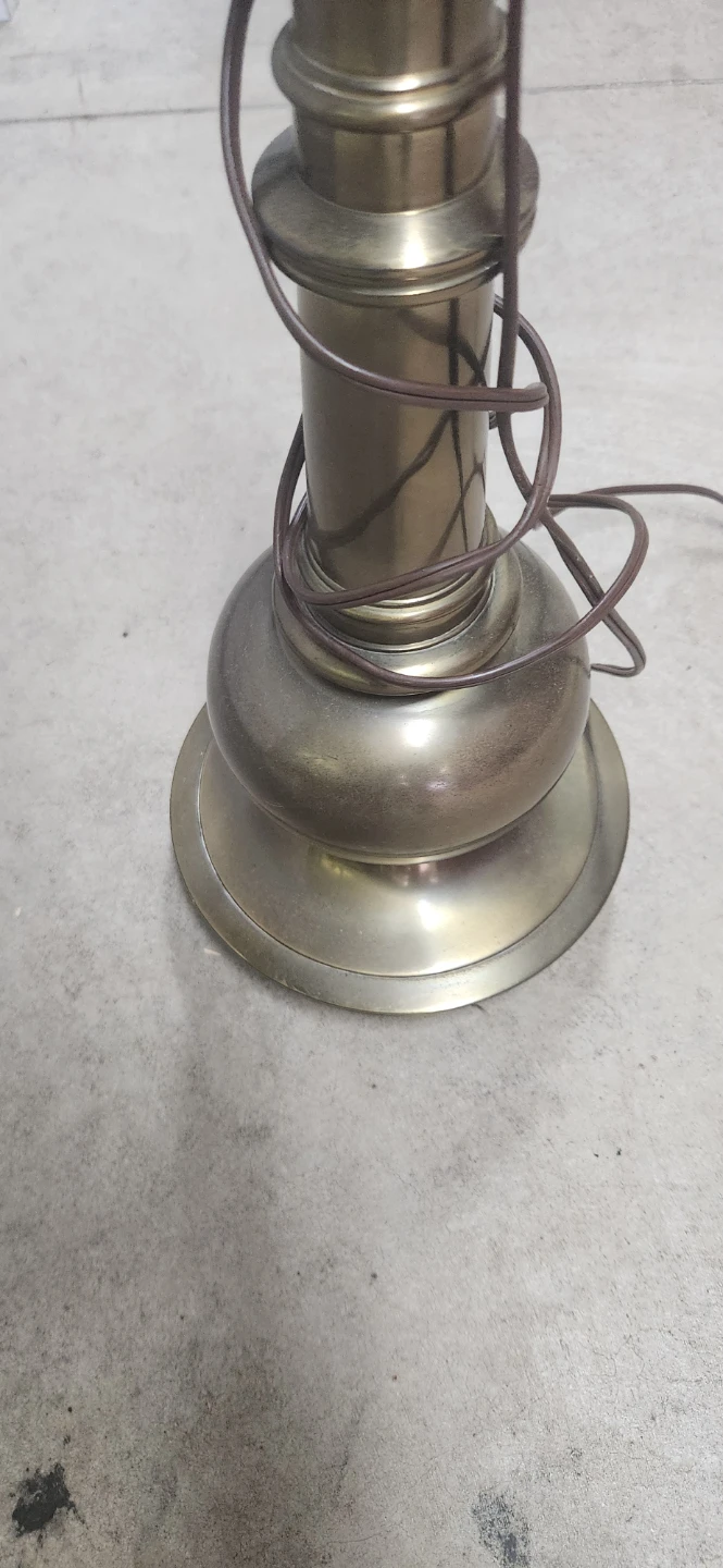 Two Royal Designs Inc. Brass Table Lamp - photo 2