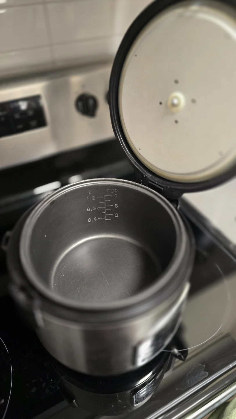 Hamilton Beach Rice Cooker - Good Condition - photo 2