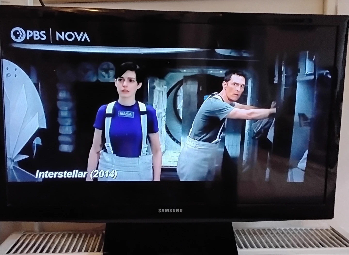 22 inch samsung TV - photo 2