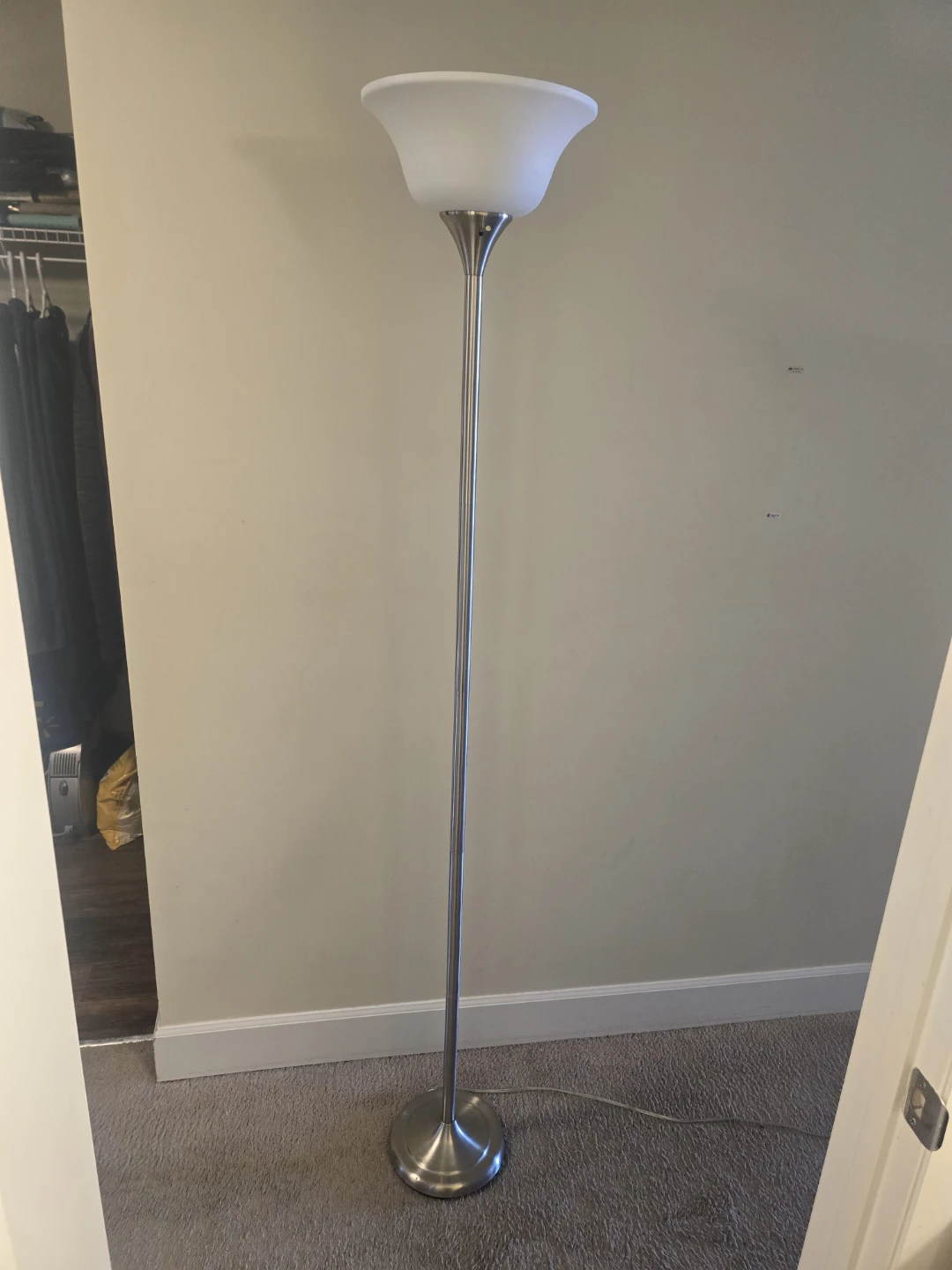 Floor lamp