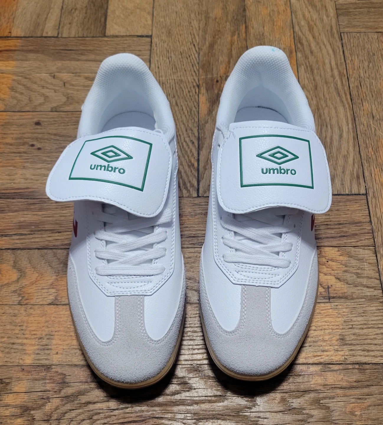 Umbro TX Mens White Soccer Shoes Sneakers UM04875104 Size 10.5