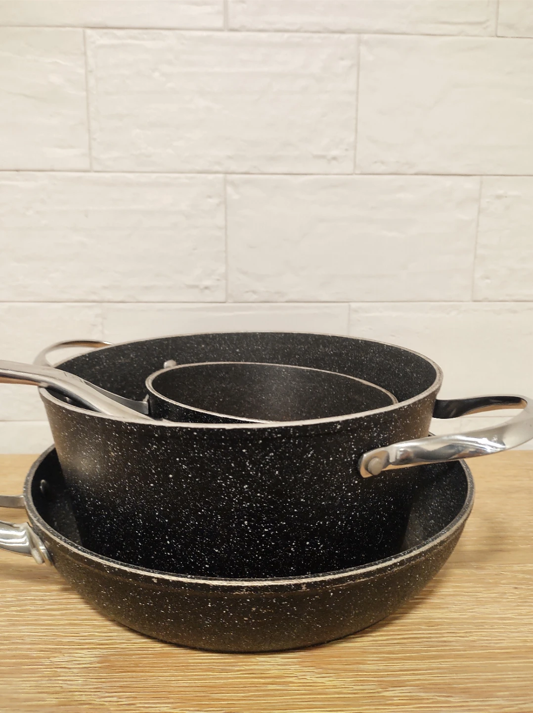 Hard Rock Set of 3 Non-stick Pots and Pans
