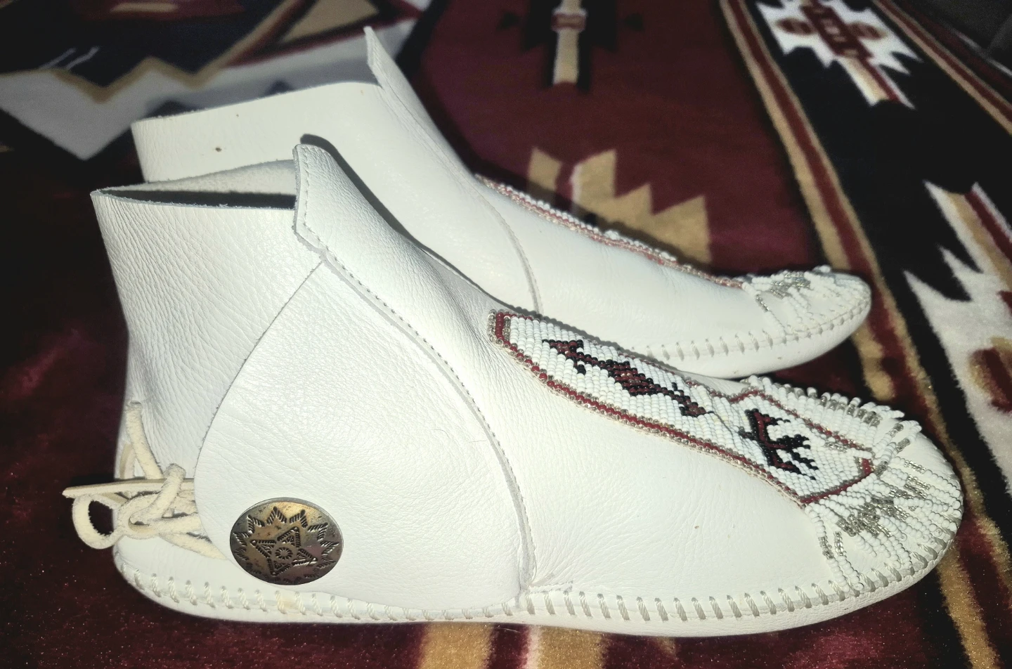 Vintage White Leather MinneTonka Moccasins - photo 4