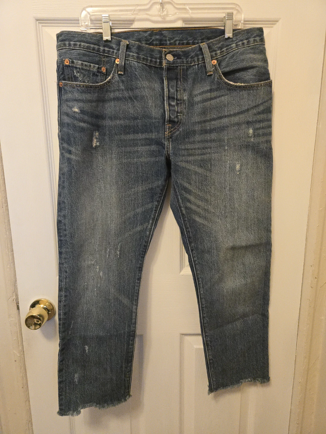 Levi's 501 Jeans - Medium Wash Denim