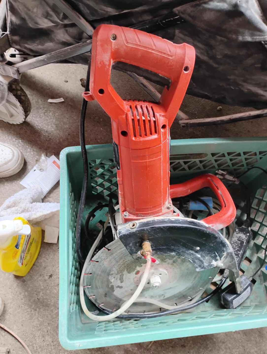 Concrete cutting wet saw - photo 2
